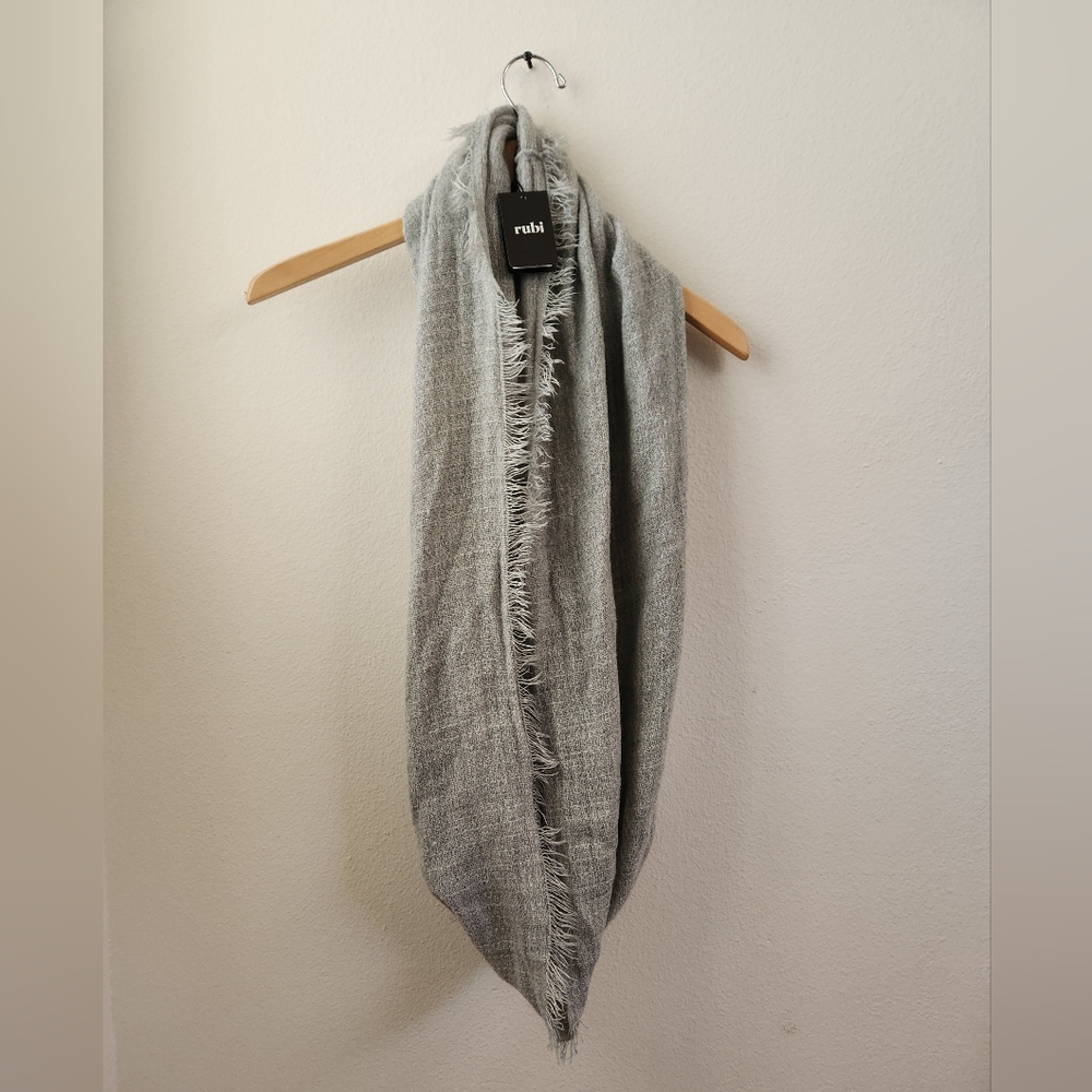 Rubi Cosy Fringe Snood Gray Marle One-Size Infinite‎ Scarf NWT